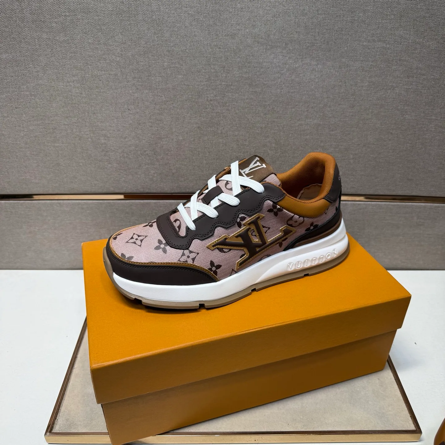 ⬛️Men's shoes 💰p442 [LV～] Men's casual shoes 2025z cabinet sales simultaneously 🔶Size: 38-44#️⃣ 🔷2 colors🔜The upper is made of multi-material splicing➕Mesh lining, comfortable and breathable, sole: original comfortable and wear-resistant outsole, ⚠️real thing📱photographed🎬real thing is better📢📢📢